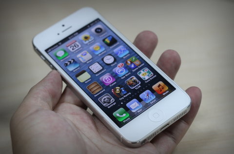 Điện thoại iPhone 5 giảm giá mạnh