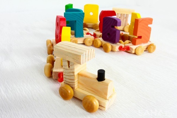 do choi go cho be.jpg2  - Tổng hợp 5 món đồ chơi gỗ cho bé yêu vui chơi phát triển