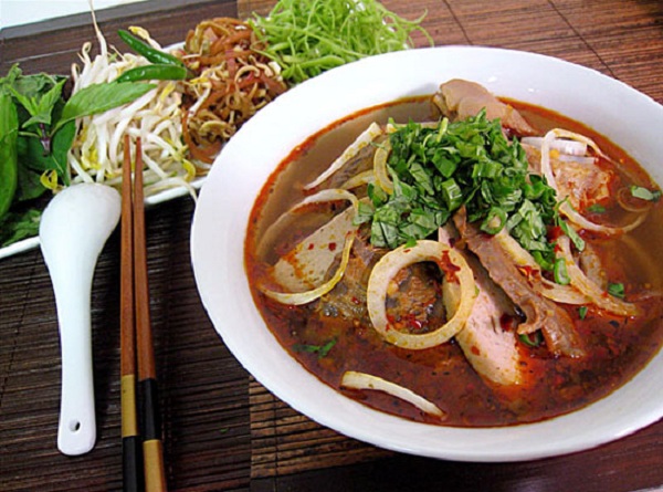 bun bo hue - Tổng hợp những địa điểm ăn sáng ở Đà Lạt