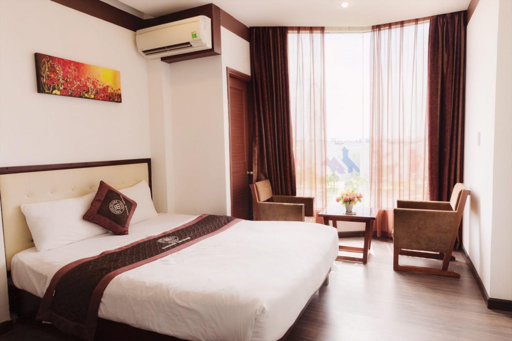 Phòng ngủ sang trọng va tiện nghi tại Brown Bear Hotel