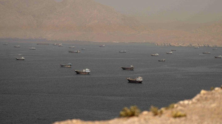Iran và Oman lập ‘ủy ban chung’ để thảo luận về eo biển Hormuz