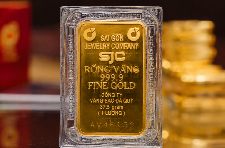 Giá vàng 9999 SJC hôm nay 15/8/2026 bao nhiêu 1 chỉ?